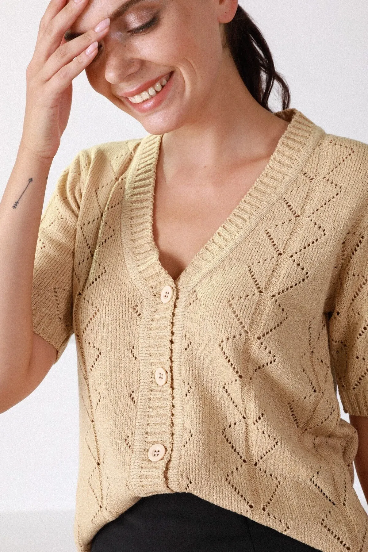 

Women's Cardigan Camel V-Neck Buttoned sportswear Casual Knitted Quality Fashion Cardigan Sweaters Loose Sweater Jumper