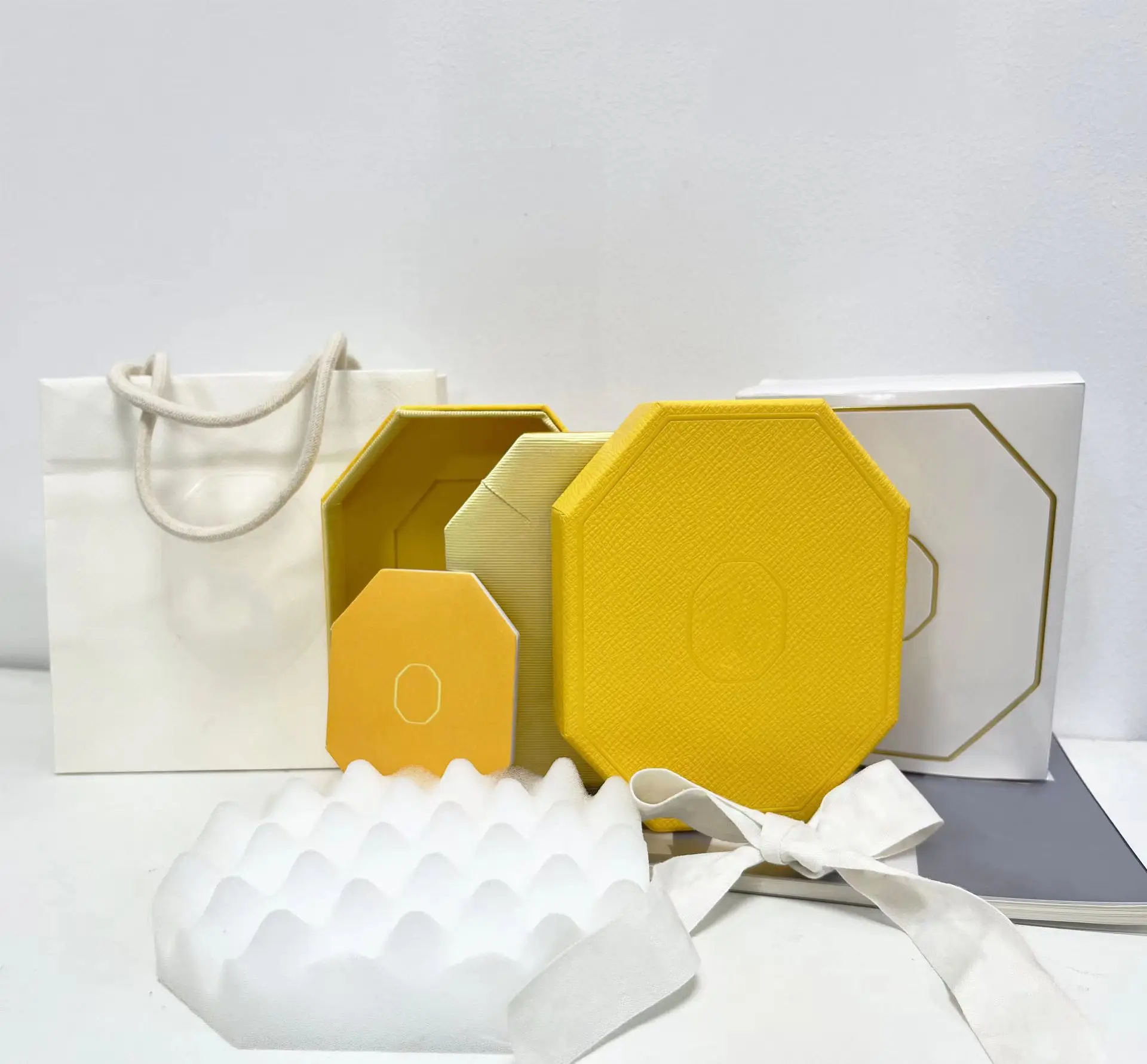 

SWA Original Necklace Box Packaging 2023 New Yellow Earrings Bracelet Ring Box Wholesale