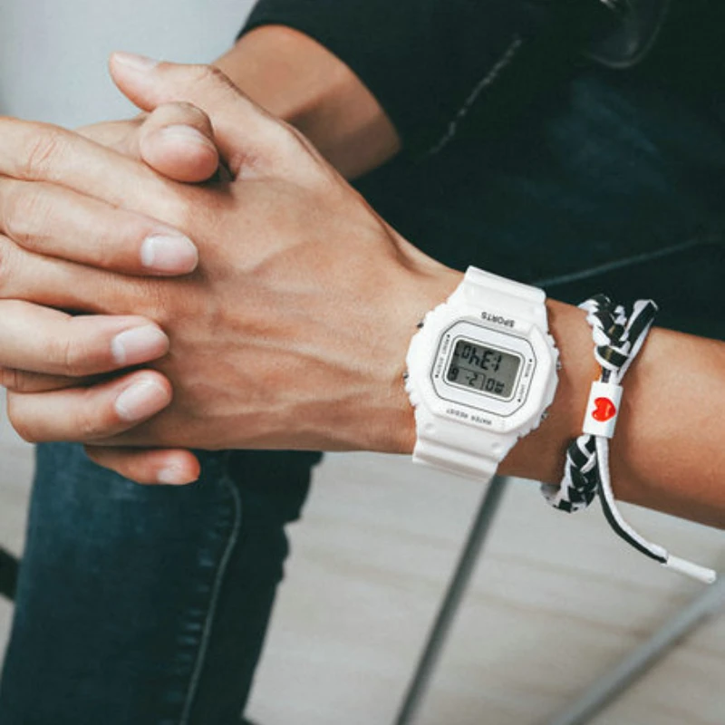 

Fashion Unique Multifunction Unisex Sports Watches Digital Display LED Screen Date Alarm Light Women Men Wristwatch Clock