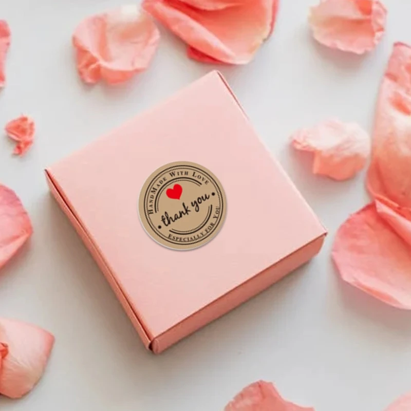 

500 штук рулон наклеек «Handmade with Love Thank You», крафт-бумага, круглые клейкие этикетки для конвертов, мешков для конфет, подарок, «сделай сам», Прямая поставка
