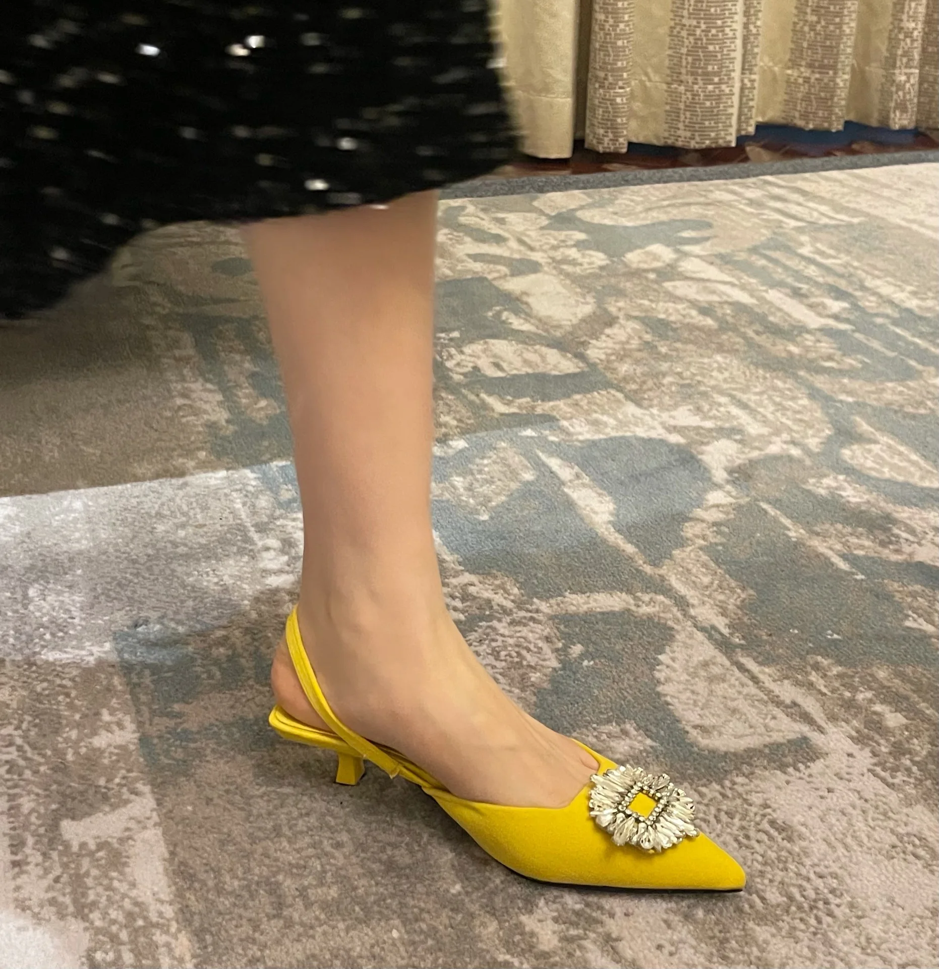 

Low Sandals Woman Leather Low-heeled Stiletto Basic Rome Fabric Thin Heels PU Cotton Low Sandals Woman Leather Low-heeled Stilet