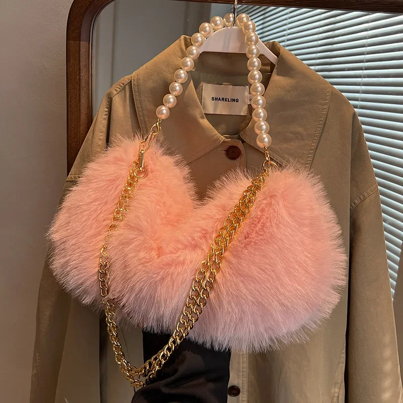 Рисунок 3 - Плюшевые сумочки в стиле ретро