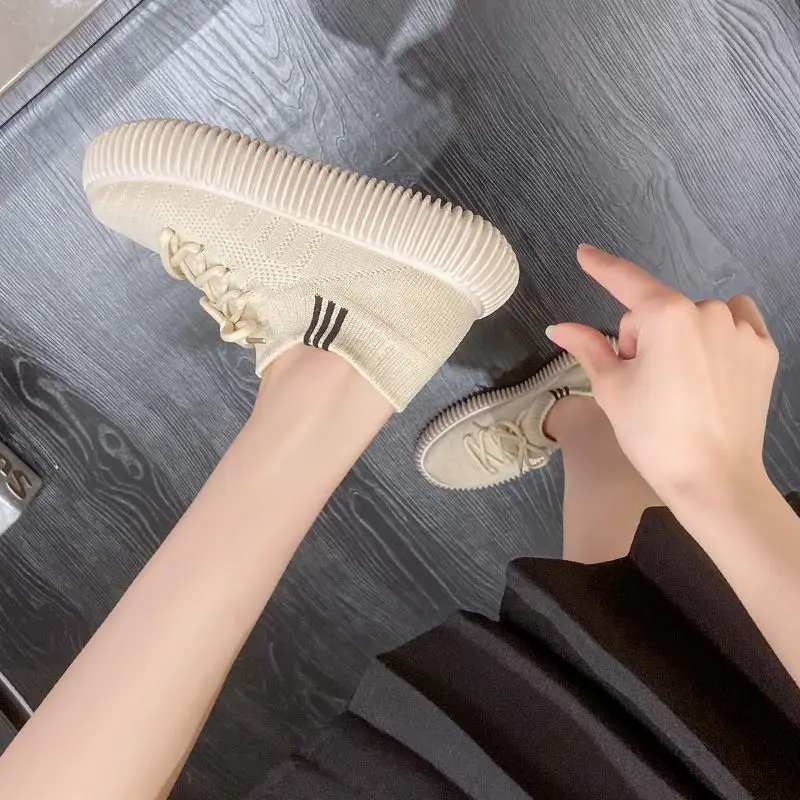 2023 Summer New Socks Flyknit Shoes Women's Breathable Student Casual Shoes Women's Running Sports Shoes