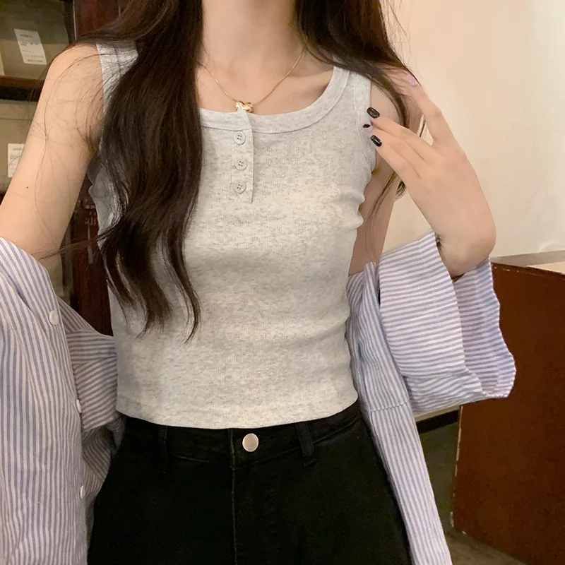 

Женская летняя майка с полуоткрытым воротником, без рукавов