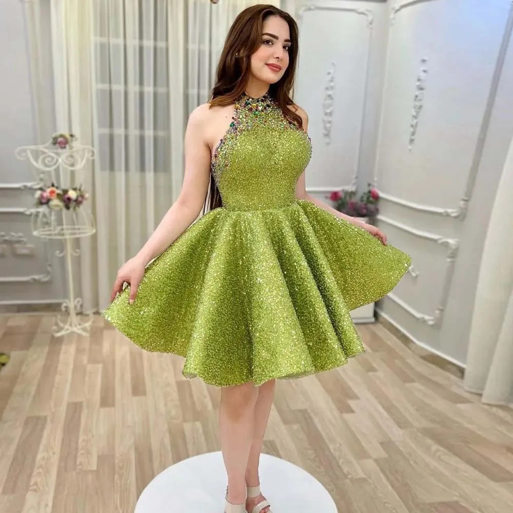 

Sparky Sequin Halter Homecoming Dresses Knee Length Crystal Short Prom Gown 2023 Pleat Skirt Junior Girls Party Wear