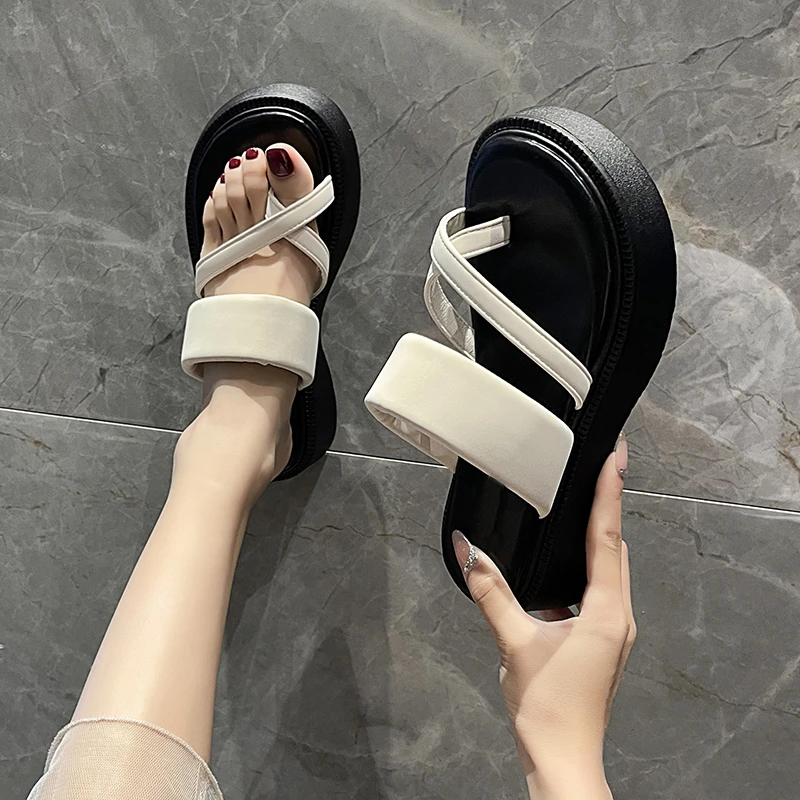 

Женские шлепанцы из ПУ кожи, сандалии на плоской платформе, римские скандалы, резина, сланцы, обувь для дома, 2023