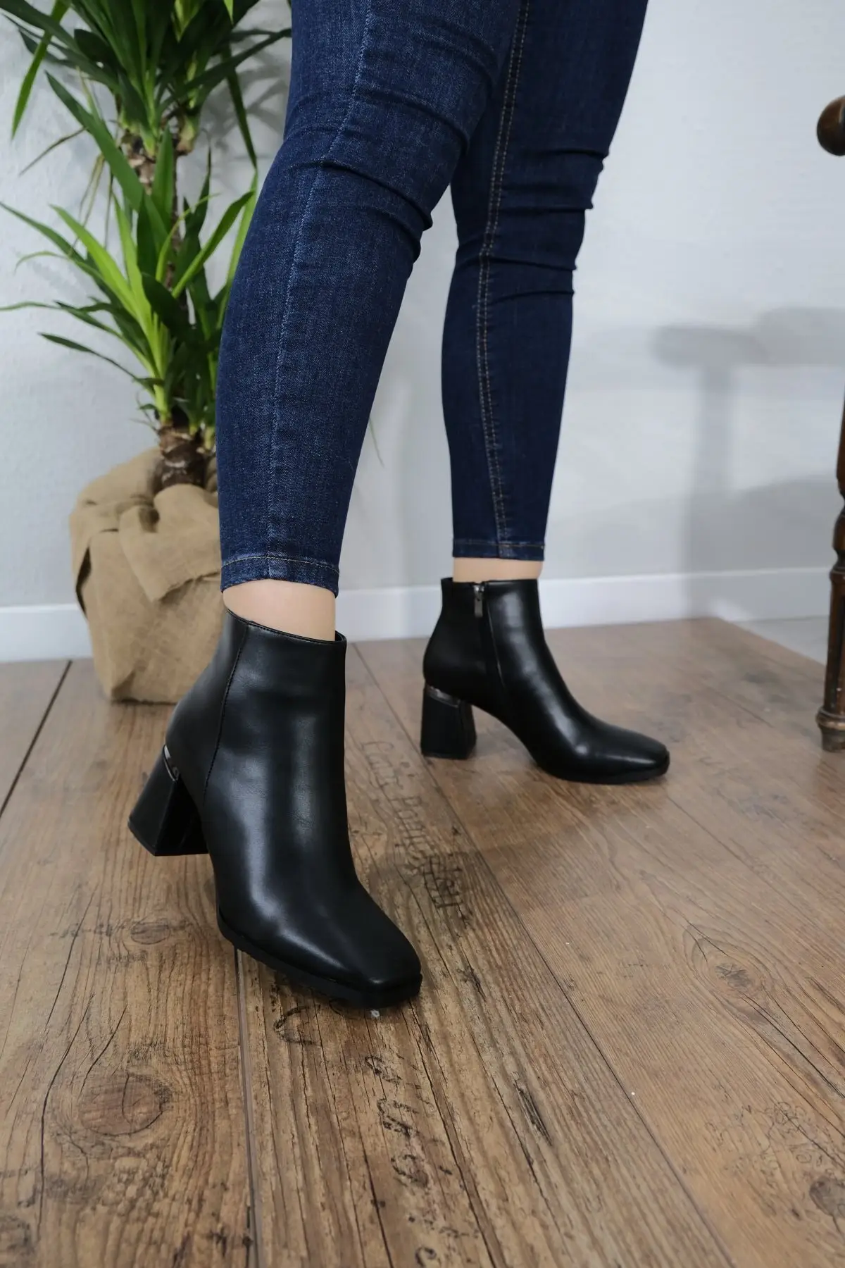 

Женские туфли на каблуке