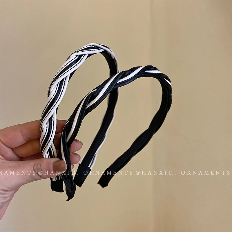 

Плетеная вручную кожаная повязка на голову Корейская простая черно-белая полосатая повязка на голову новые индивидуальные модные аксессуа...