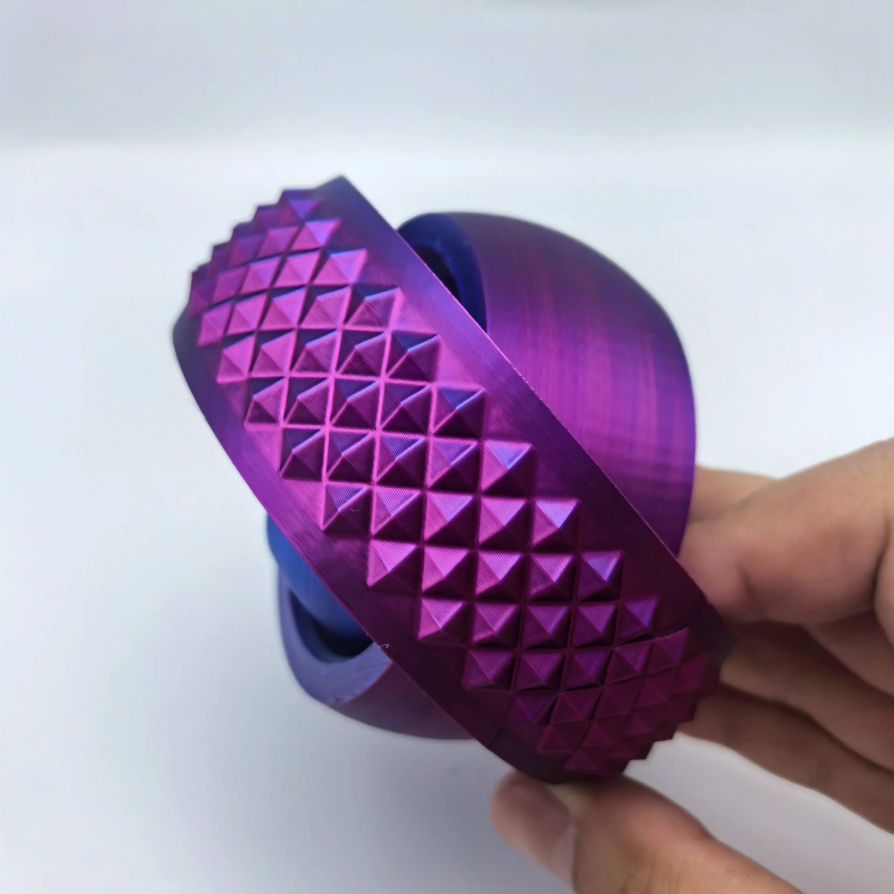 Вращающийся шарик с 3D принтом универсальный гироскоп для движения пальцев