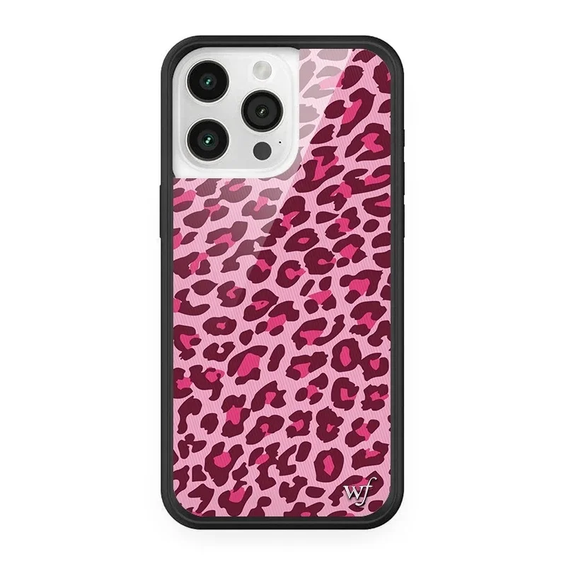 Фото Чехол для телефона с металлическим логотипом Wildflower 3D WF для iPhone 16, 15, 14, 13, 12, Pro Max Plus 16 pro, чехол для губ Wildflower Leopard Spirit Goddess №3
