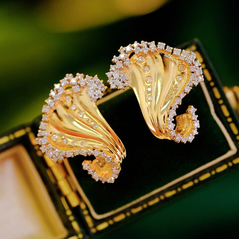 Рисунок 2 - Женские серьги-гвоздики в виде листьев