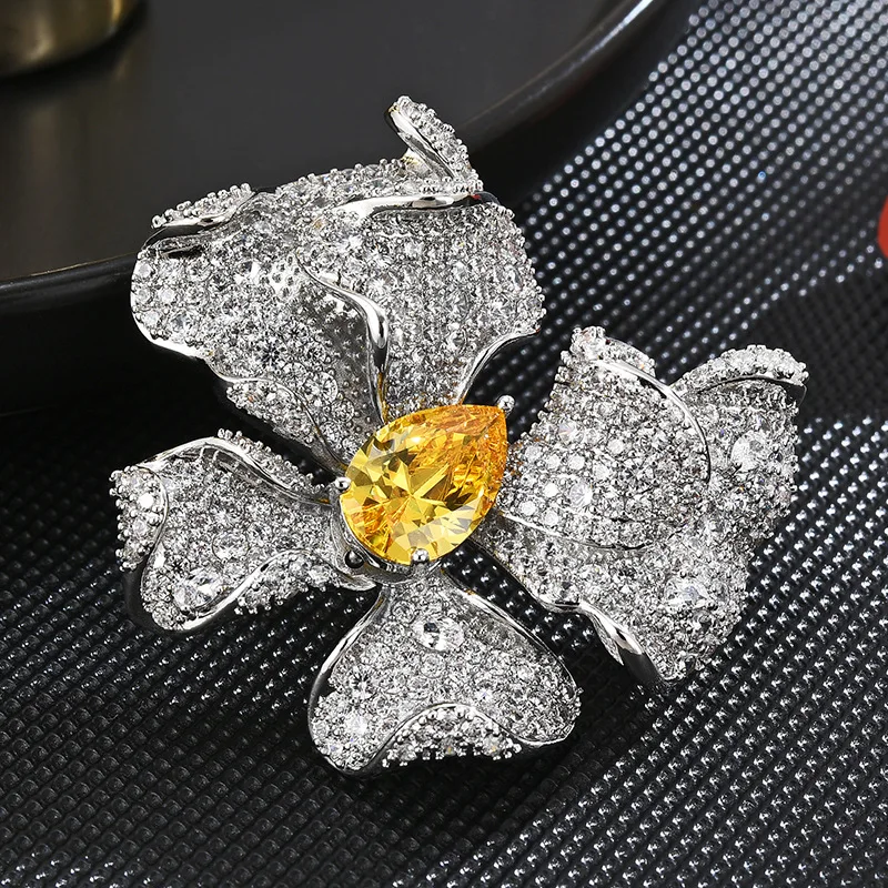 Fashion Heavy Zircon Bow Brooch Exquisite Wild Luxury Temperament Butterfly Insect Elegant Corsage Accessories Pin