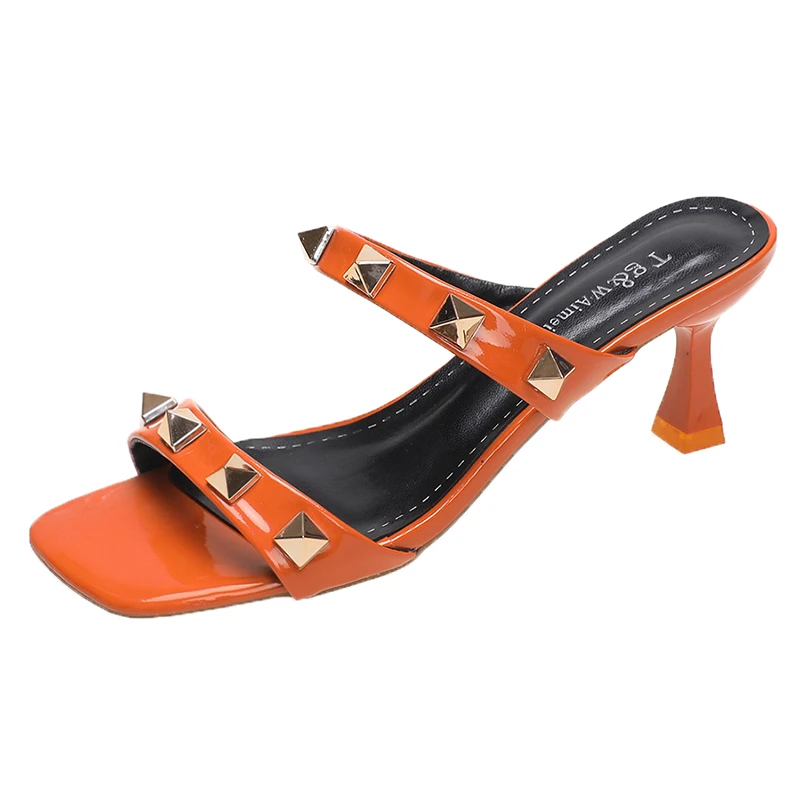 Купи Women Summer New High Heel Slippers Square Toe Rivet Sexy Sandals Ladies Classic Comfort Pumps Shoes zapatos mujer sandalias за 368 рублей в магазине AliExpress