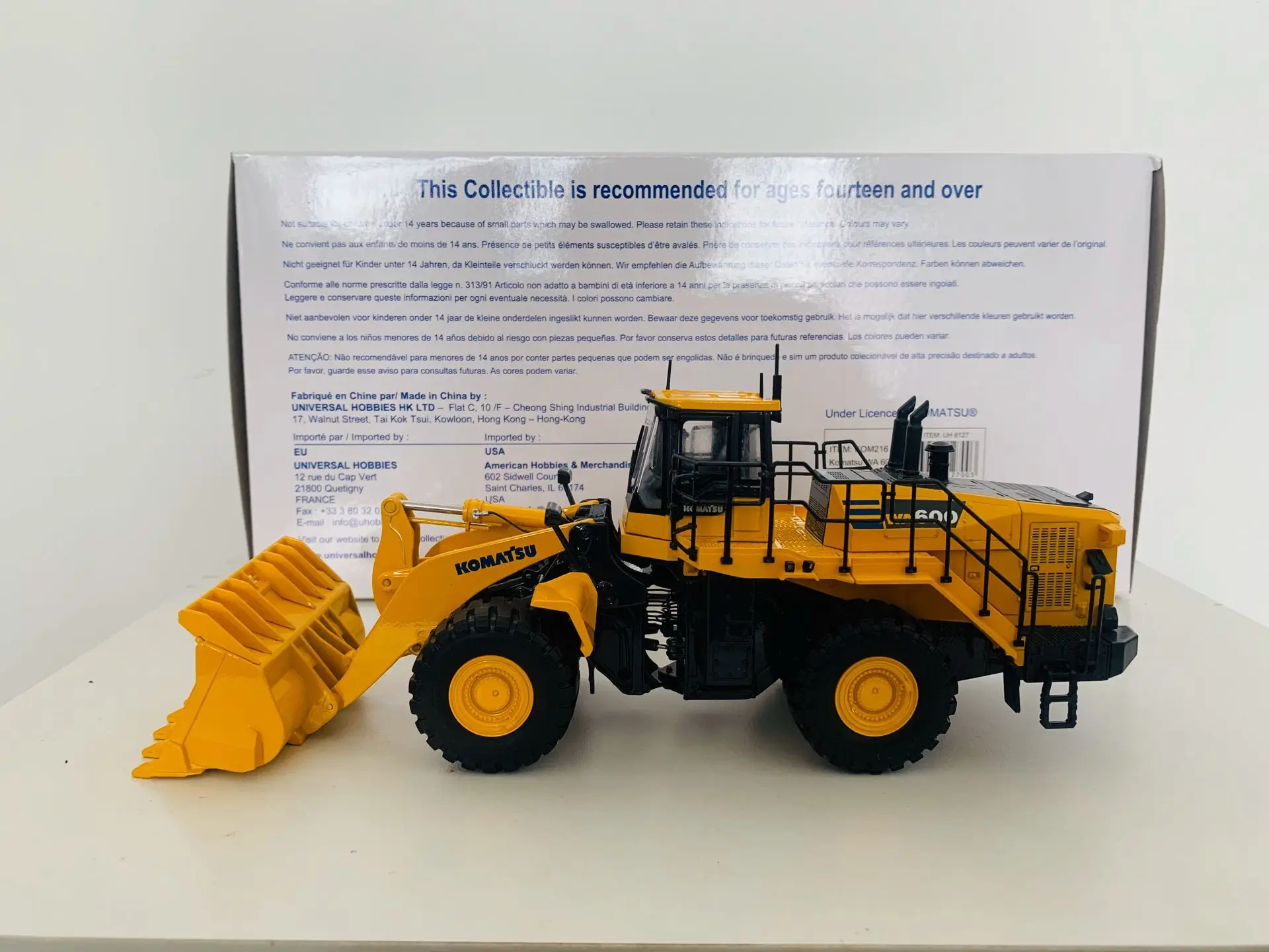 Колесный погрузчик Komatsu WA 600-8, масштаб 1:50, литой под давлением, модель UH8127, новая оригинальная коробка