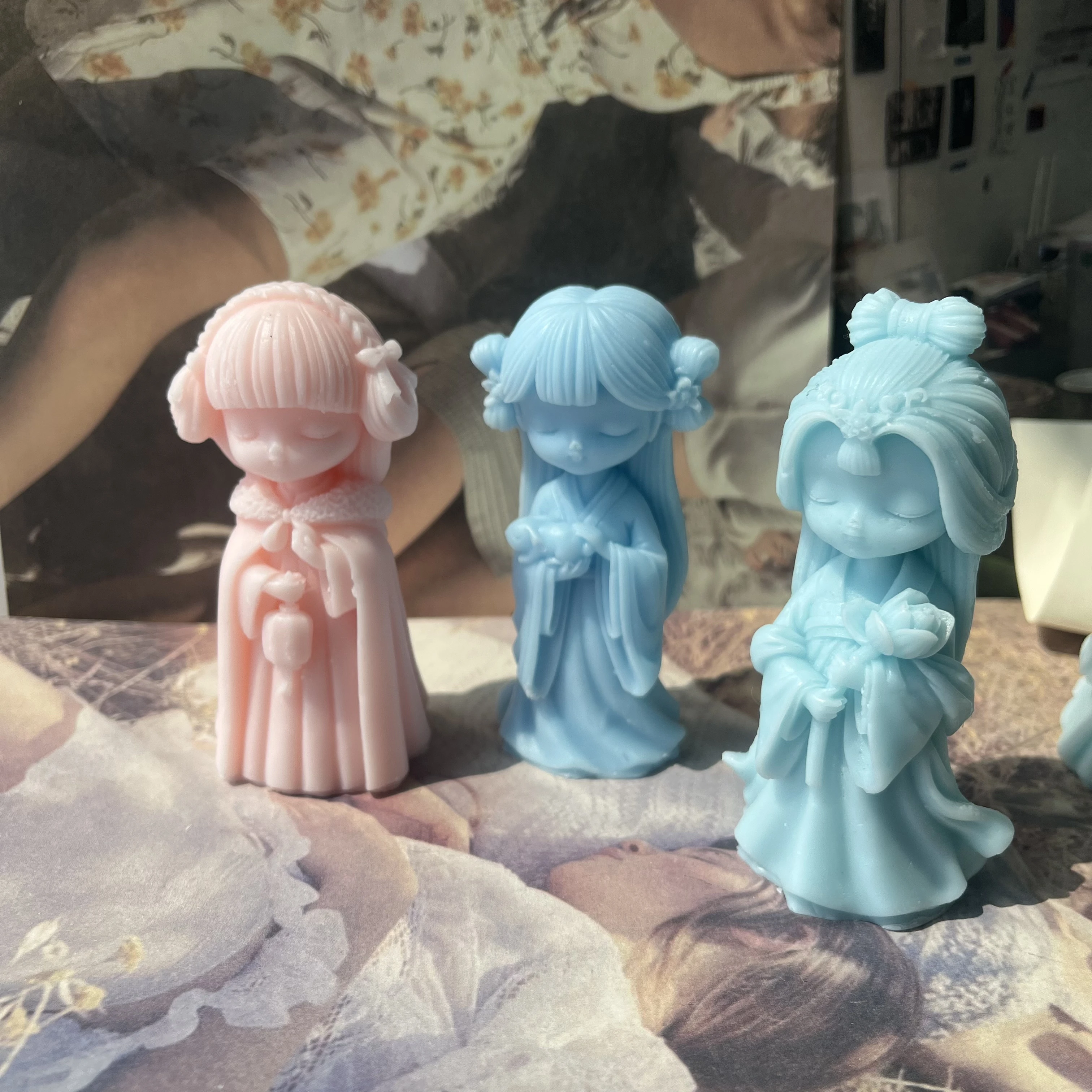 

DIY plaster doll ornaments silicone mold painted plaster doll resin artifact mold