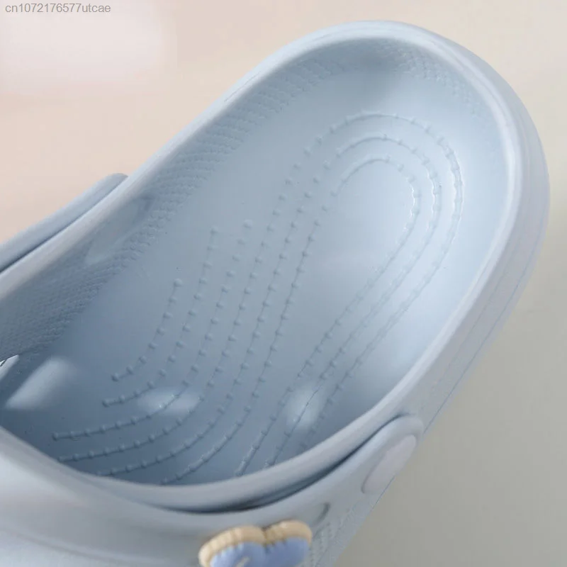 Sanrio Cinnamoroll Kawaii Women Slippers Homewear Y2k Cute Korean Ins Student Soft Flat Bottom Hole Shoes Casual Bath Sandals