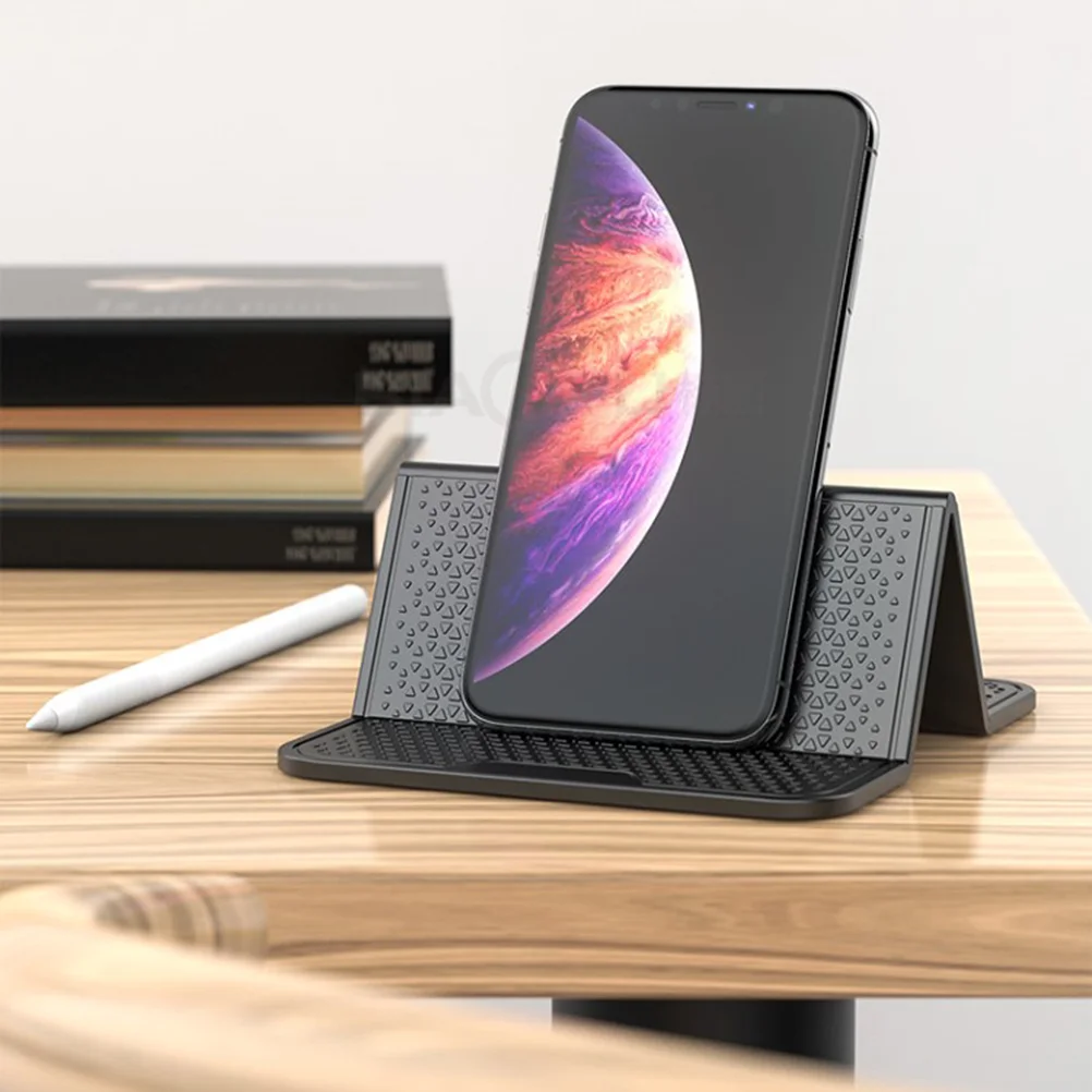 

1PC Car Silicone Pad Reusable Washable Foldable Dashboard Pad for Wallet Keys Glasses