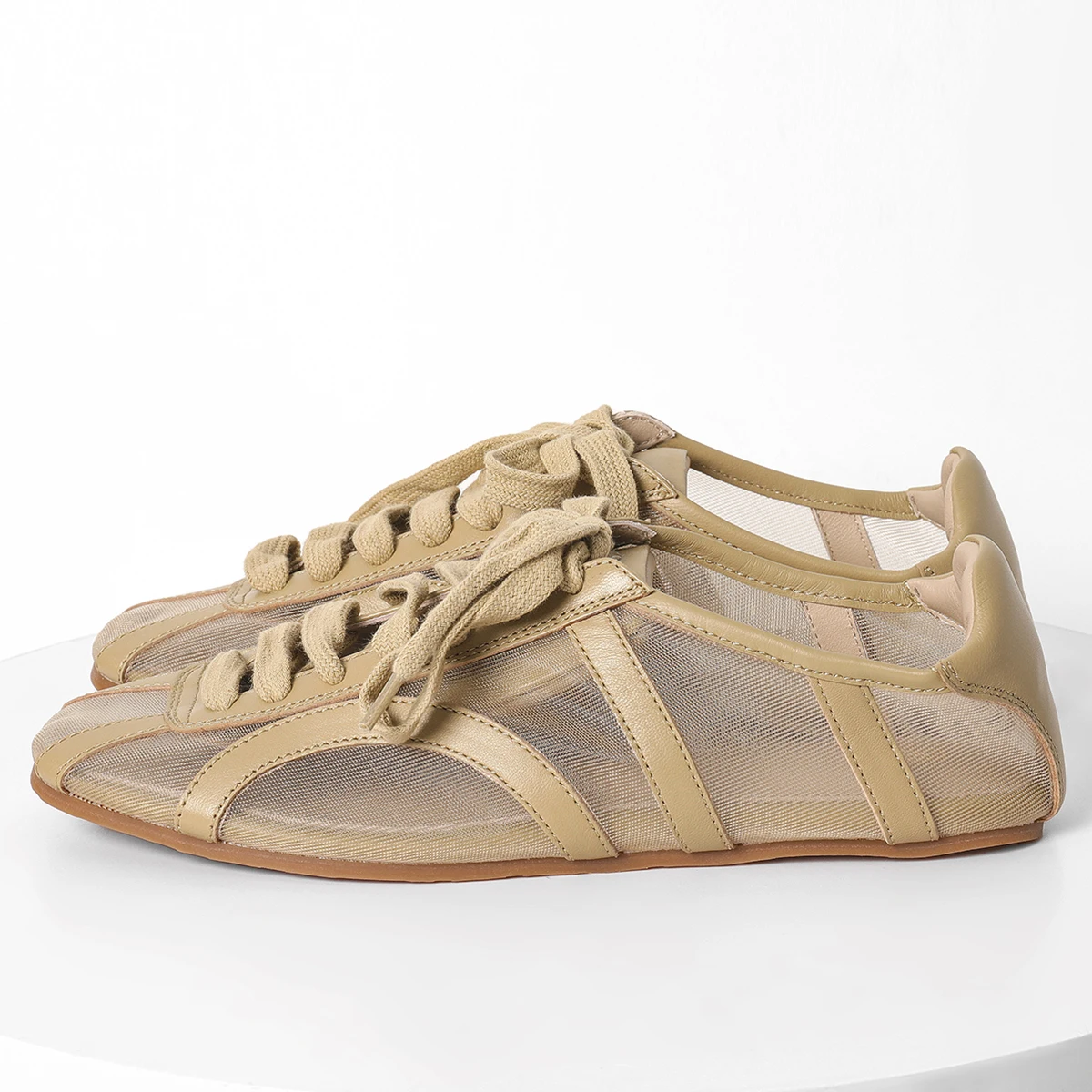 Туфли женские из воловьей кожи на шнуровке круглый носок плоская