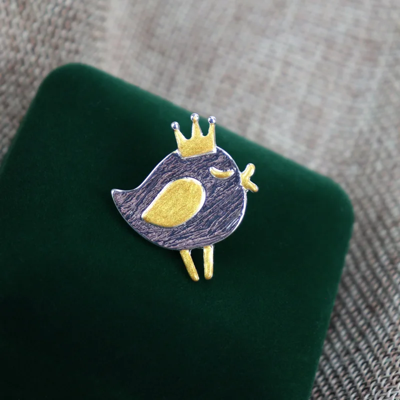 

Vintage Silver Color Crown Chicken Brooch Unisex Fashion Exquisite Corsage Banquet Jewelry Accessories Gift