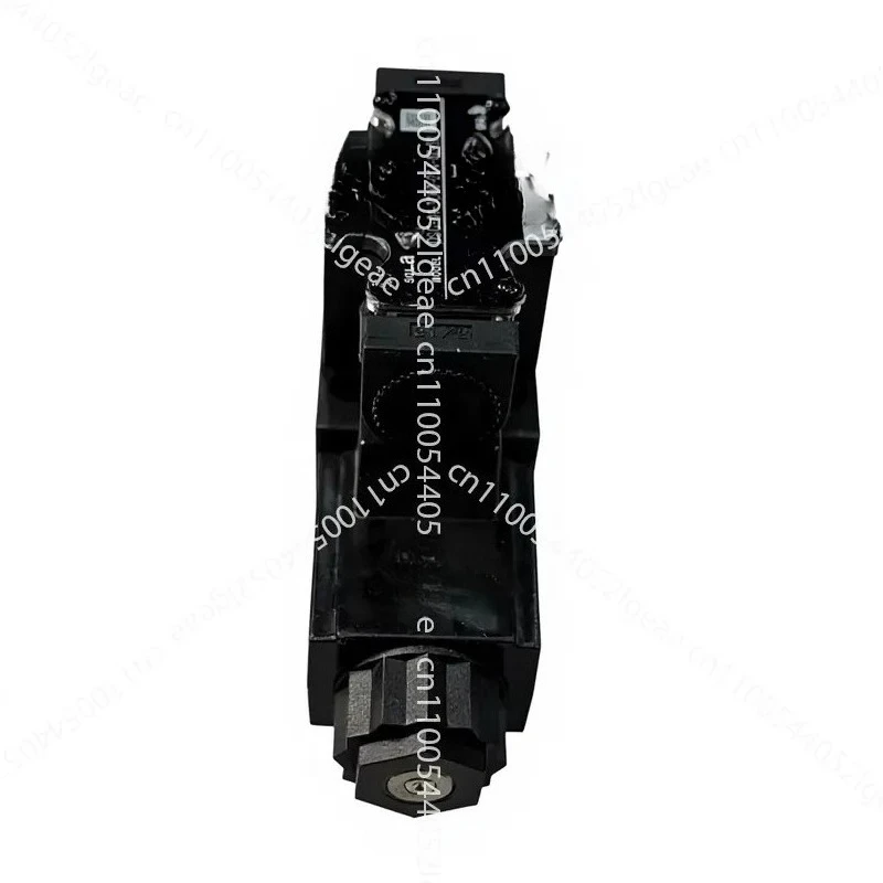 Фото Соленоидный распределительный клапан серии DSG-01 1/8 DSG-01-3C60-D24-N1-50 №3