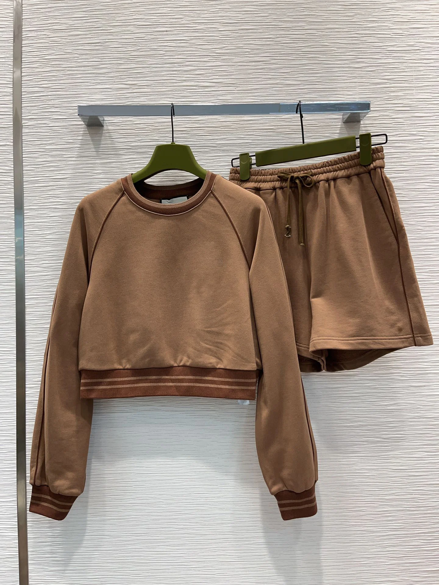 

Lazy hoodie set, retro wide distance pinstripe plastic spring and summer fashion sports wind720