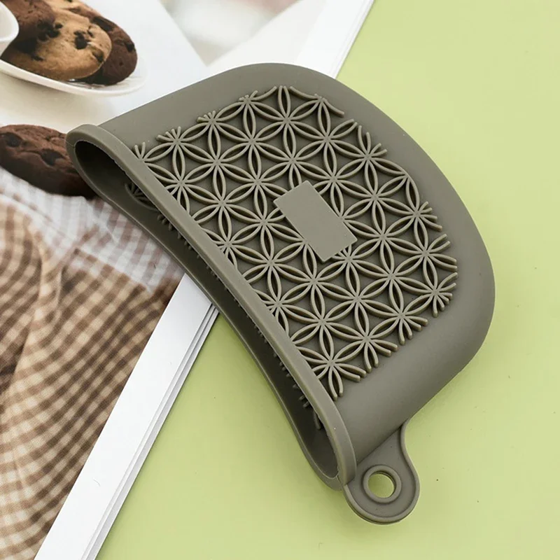 

Силиконовые защитные чехлы для ручек кастрюль