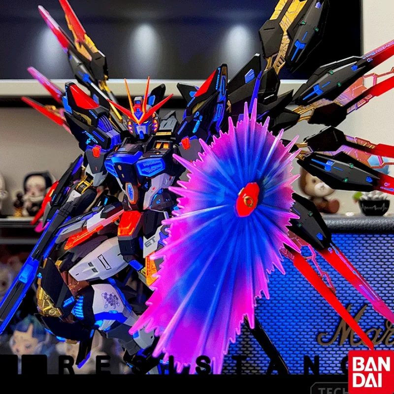 Bandai Gundam готовый Mgex сильная атака СВОБОДА цвет меняется обратный красный свобода