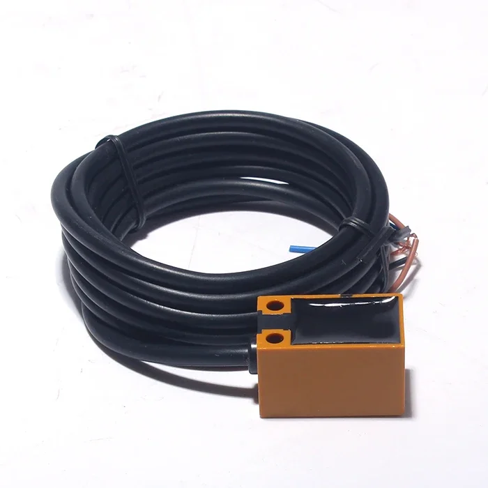 Новая и Оригинальная лампа-задний фонарь 1 шт.