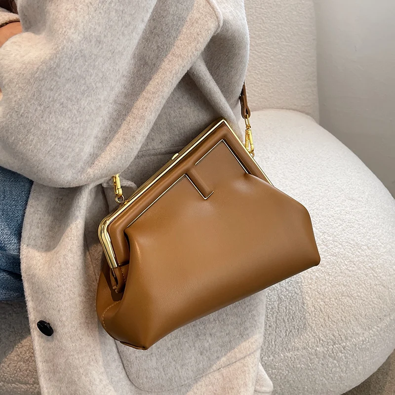 Fashion New Women's Genuine Leather Letter Metal Decoration First Shoulder Crossbody Bags Female Dinner Party Clutch Bag Purse