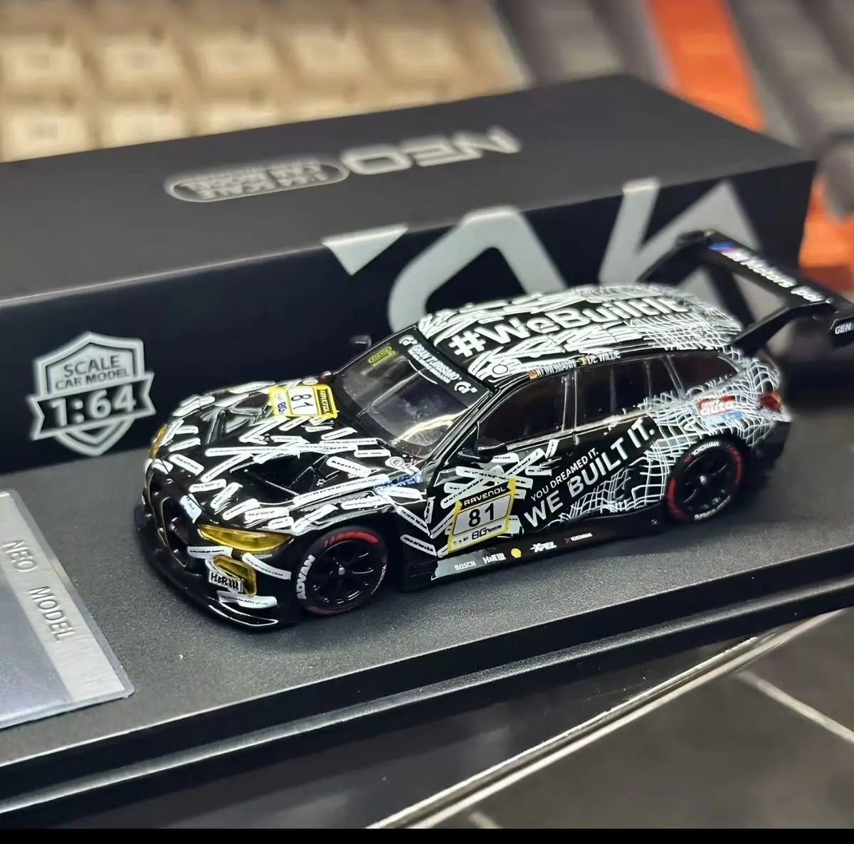 Фото Модель автомобиля BMW M3 Touring из литого металла в масштабе 1:64 (серия Diecast NEO) №1
