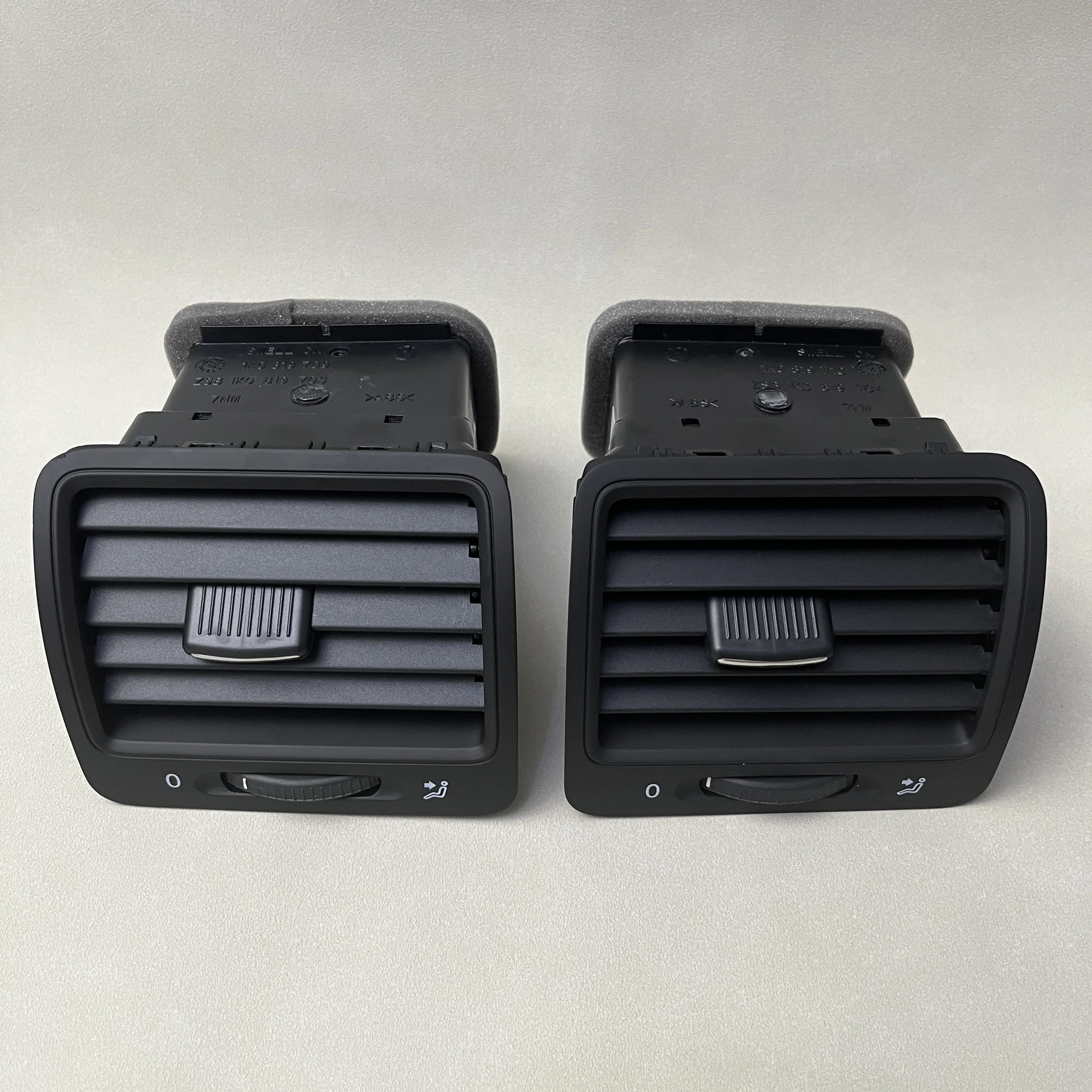 

Вентиляционная решетка переменного тока для приборной панели VW Jetta 2006-2011 MK5 Golf 5 GTI R32 Rabbit 1K0819703 1K0819704 1KD819709 1KD819710