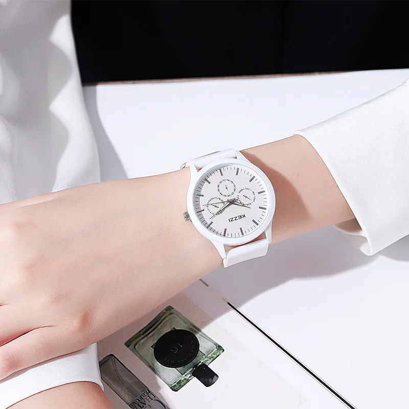 women's watch casual sports style simple niche high-grade sense luminous waterproof and fallproof quartz watch wholesale