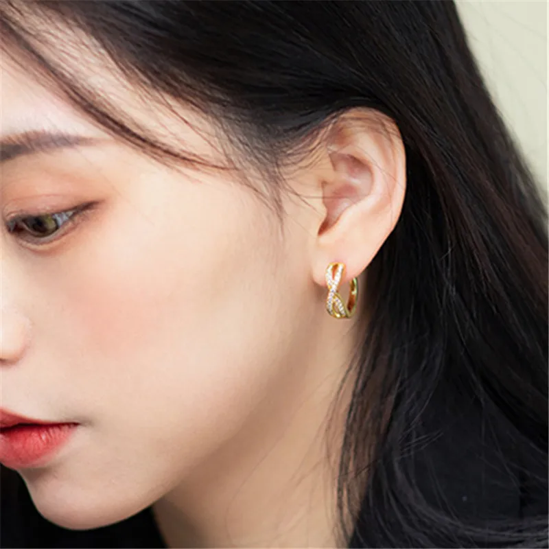 

Fashion temperament copper inlay zircon gold-plated earrings gold new earrings Ms wedding, birthday, tourist commemorative gifts