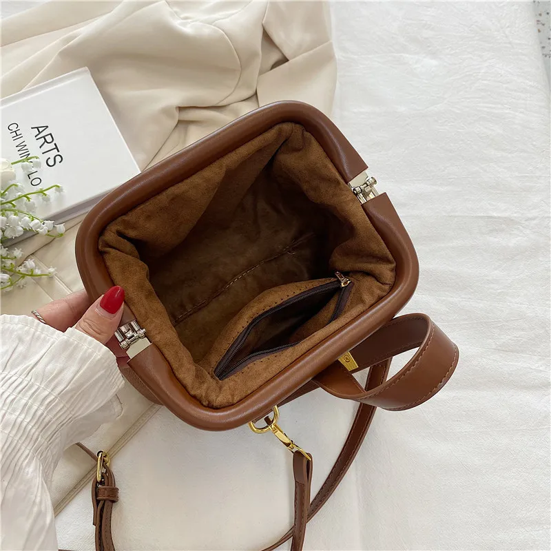 Женская дизайнерская сумка через плечо