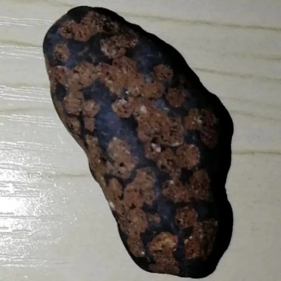 Rare Meteorite Varieties Olive Meteorite Primitive Stone Micro Magnetic Melting Shell Gas Imprint Sulfur Odor