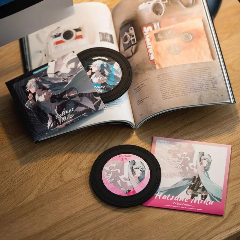 Магнит Хацунэ Мику Bandai