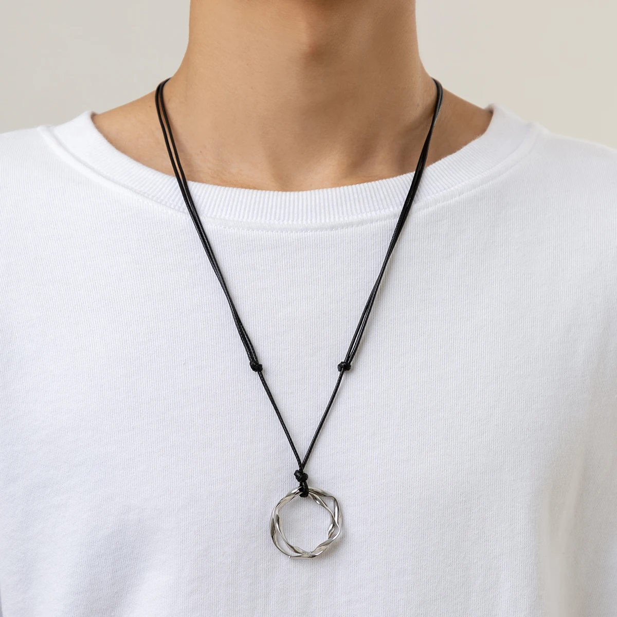 Купи KunJoe Vintage Silver Color Double Circle Pendant Necklace for Men Simple Adjustable Leather Wax Cord Choker Necklace Jewelry за 119 рублей в магазине AliExpress