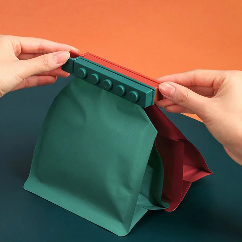 

4 Pieces of PP Building Block Storage Bag Clip Sealed Bag Snack Sealing Clip Household Storage Clip Kitchen Tool