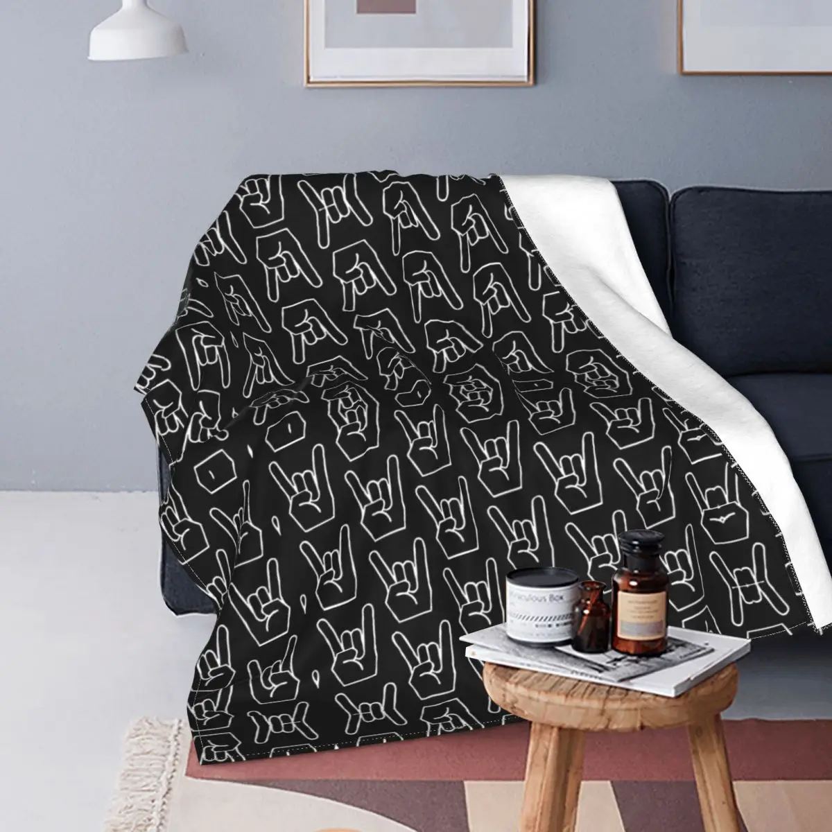 

Sign Of The Horns Blanket Cover Rock Roll Heavy Metal Music Fuzzy Throw Blankets Bed Sofa Printed Soft Warm Bedsprea