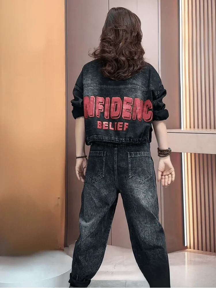 Женский джинсовый костюм с принтом свободная куртка длинным рукавом и джинсы