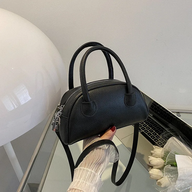 

Hand-held Retro Bag Women's 2022 New Trend Texture Solid Color Bag This Year's Popular Fashion One-shoulder Messenger Bag