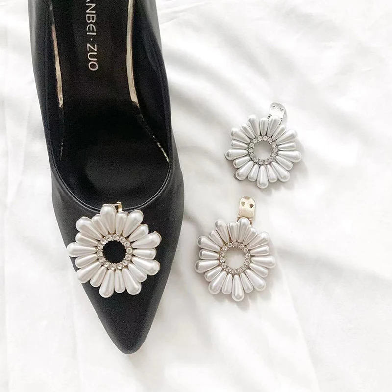 

Women High Heel Pearl Shoe Decorations Clip Charm Buckle Pearl Clips Wedding Bride Decorations Accessories