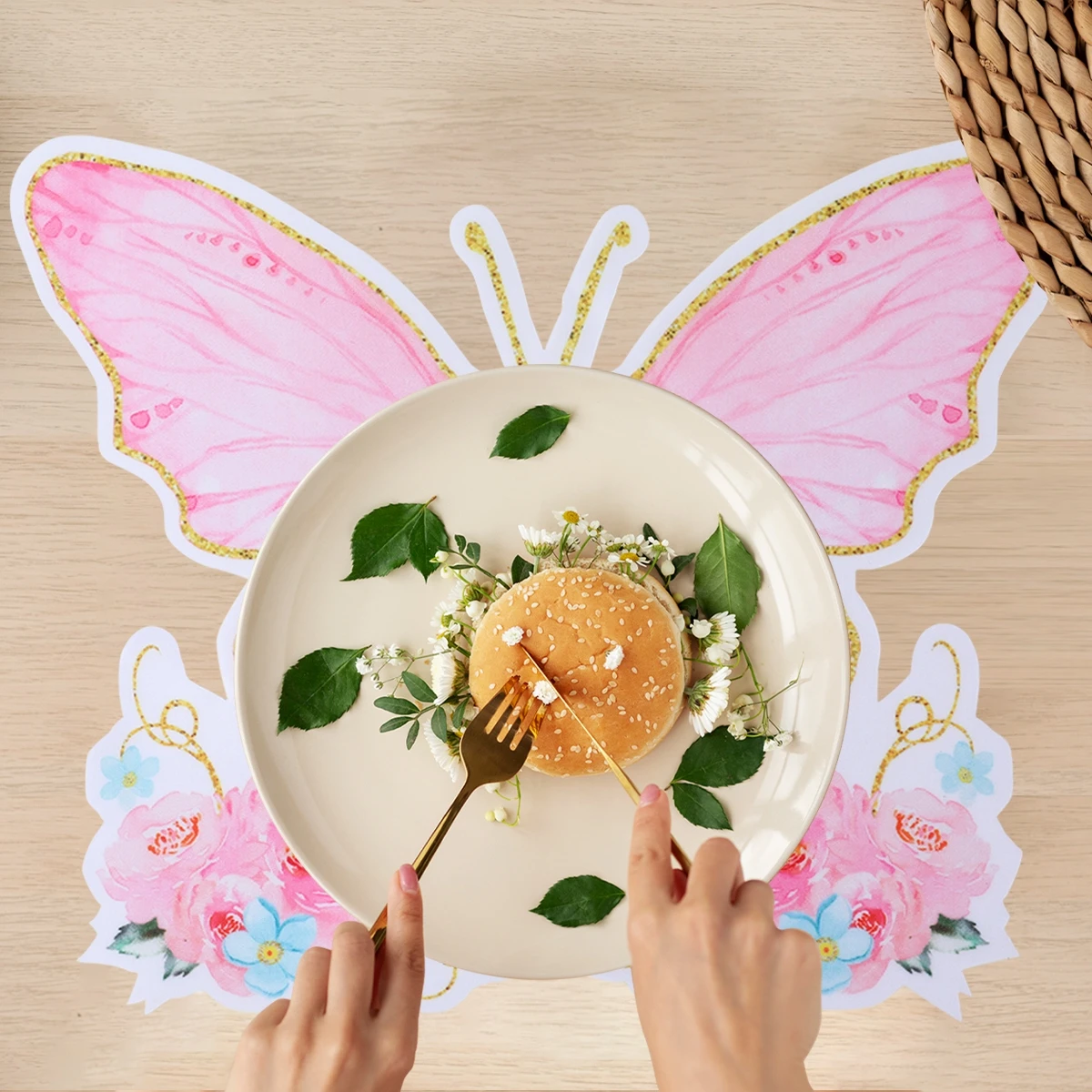 Атласный коврик в виде бабочки джунглей с животными декоративный настольный