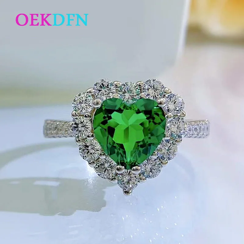 

Женское кольцо из серебра 100% пробы с рубином, 8 х8 мм