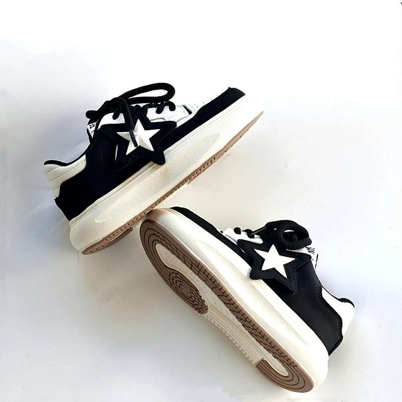 Кроссовки детские из натуральной кожи Нескользящие на плоской подошве со