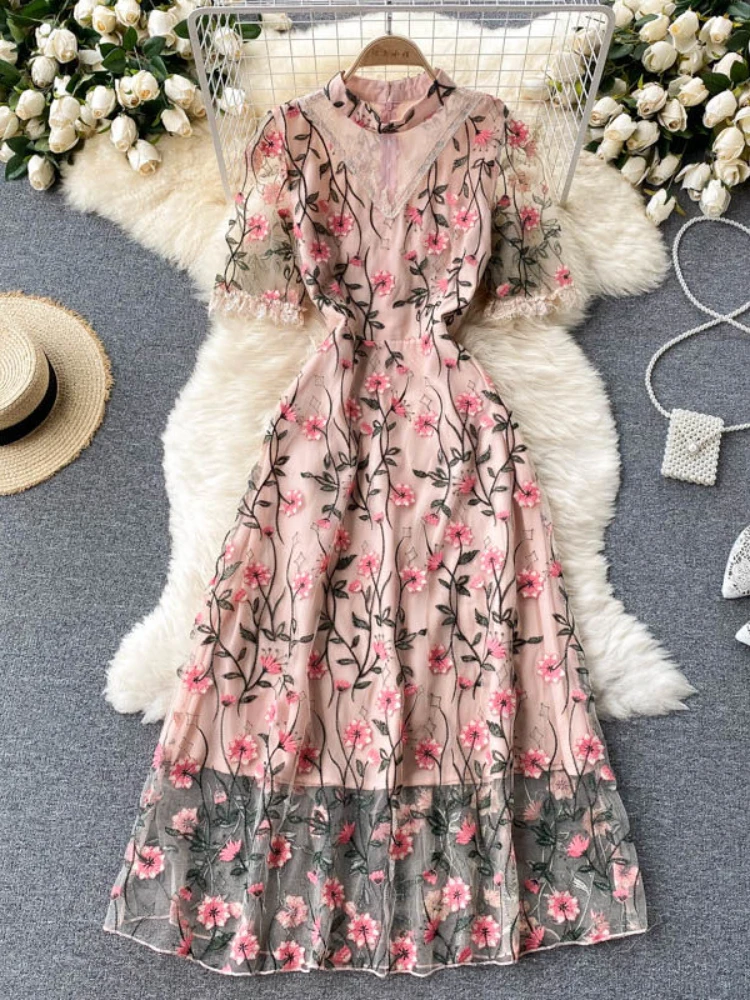 

Women Elegant Evening Party Dress Summer Short Sleeve Floral Embroidery Vintage Mesh Dresses Ladies A Line Casual Long Robe