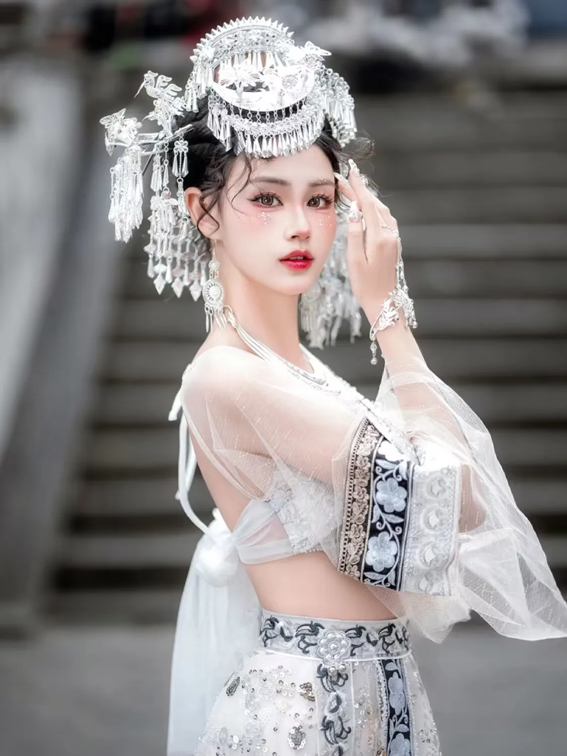 Новая одежда Miao' S Girl Miao Xishuangbanna Yunnan Dali летняя для фотосъемки в этническом стиле