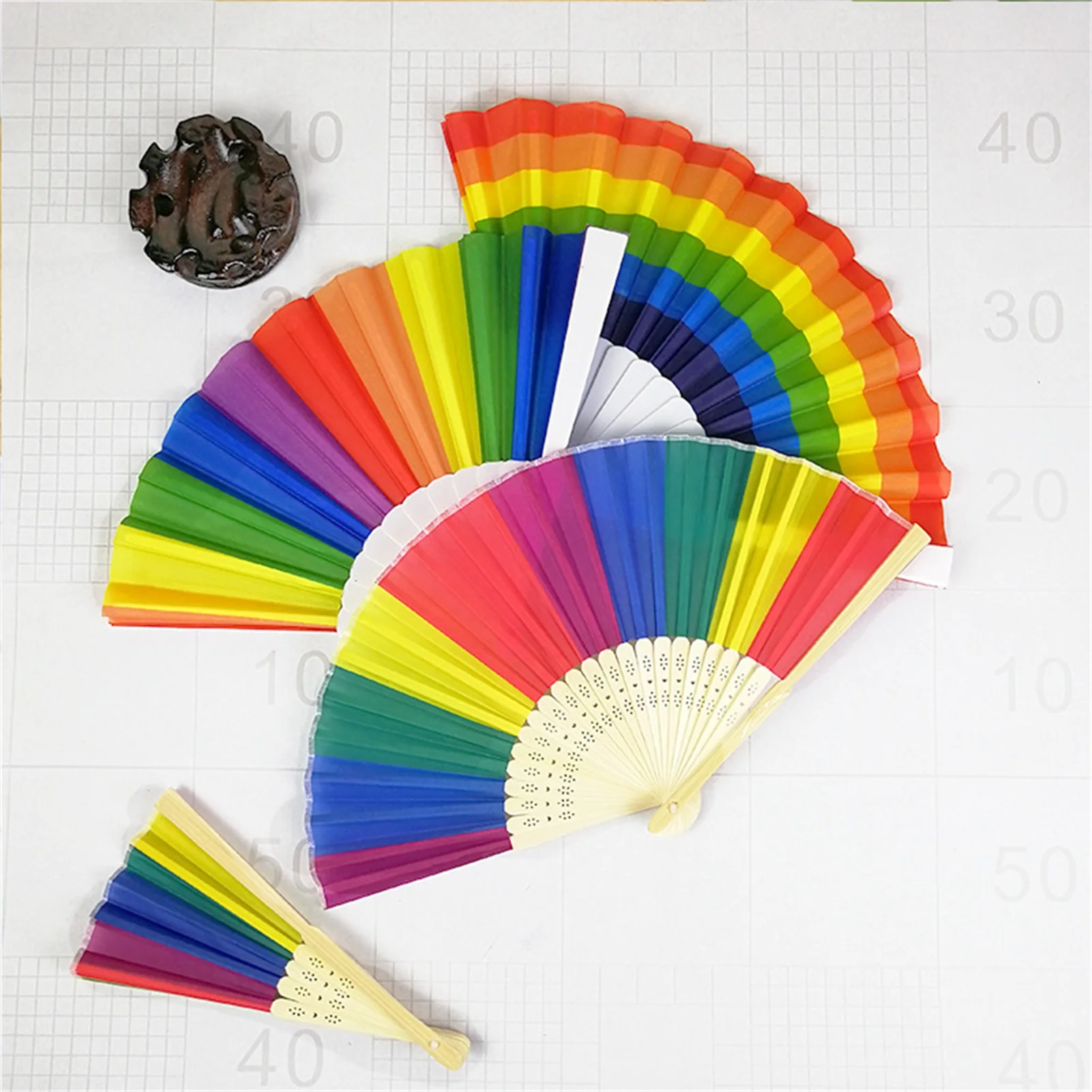 

Rainbow Fans Parade Music Festival Dance Performance Supplies Colorful Hand Held Fan Summer Accessory Rainbow Party Decoration