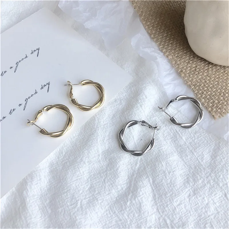 

Korean Metal Round Hoop Earrings For Women Fashion Classics Gold Silver Color Punk Fashion Earring Minimalist Jewelry Brincos