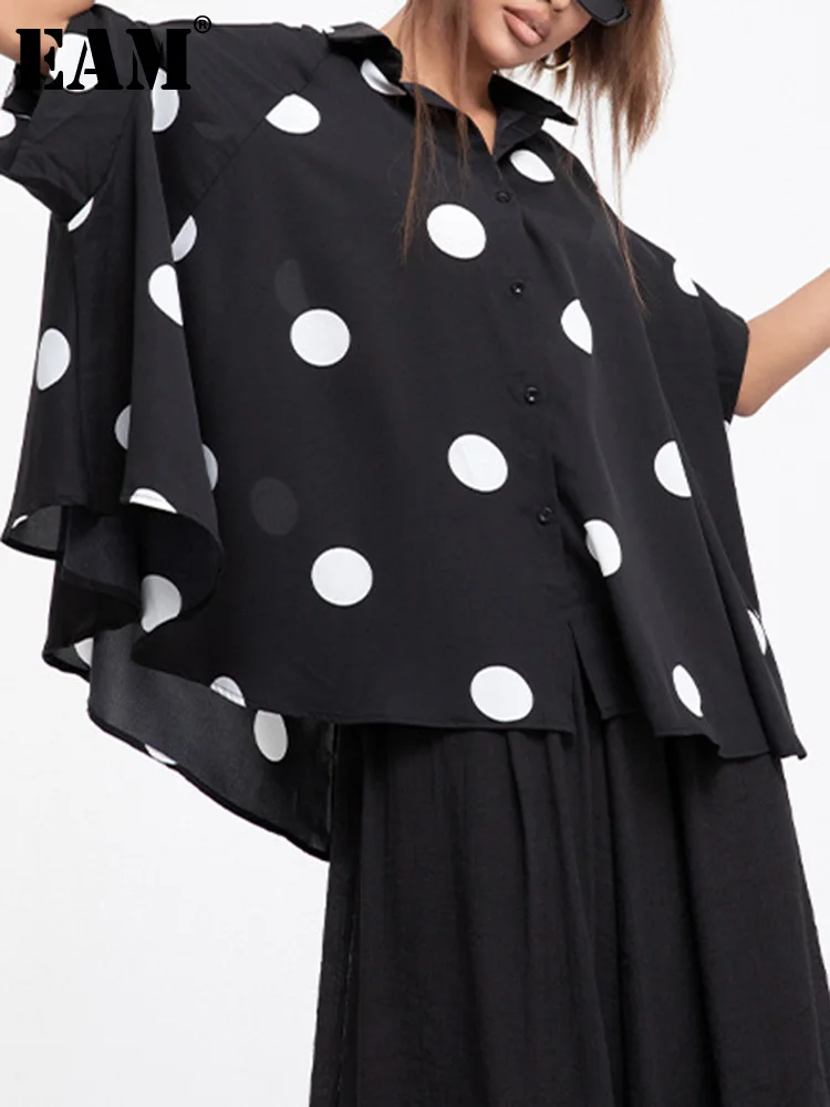 

[EAM] Women Black Big Size Dots Causal Blouse New Lapel Half Sleeve Loose Fit Shirt Fashion Tide Spring Autumn 2022 1DE7714